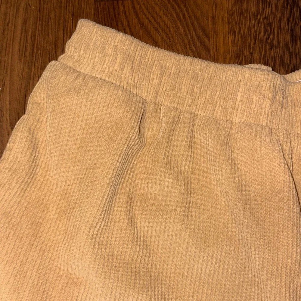 Jacks Surfboards Fifty7 Collection Tan Corduroy Shorts XL 30x3.5' Inseam Fits L